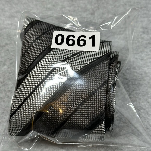 Bergamo New York‎ Black & Silver Silk Diagonal Micro-check Stripe Necktie - Picture 5 of 5